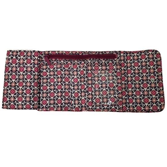 Vera Bradley Iconic RFID Riley Compact Tri-Fold Wallet Raspberry Medallion - Picture 6 of 7